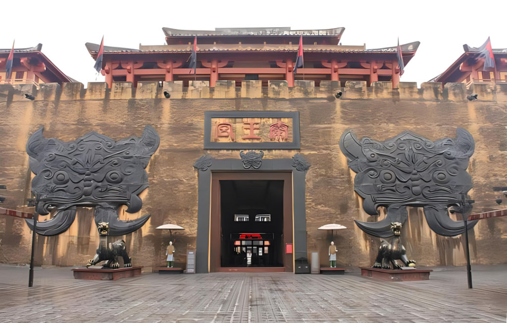 秦王宮離哪個(gè)景點(diǎn)近，秦宮站附近景點(diǎn)有哪些？